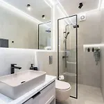Apartamento Stylish 2br Vilacrosse Passage - Netflix Bucareste