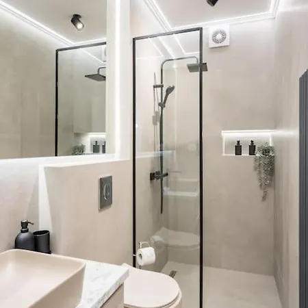 Stylish 2br Vilacrosse Passage - Netflix 아파트 부쿠레슈티