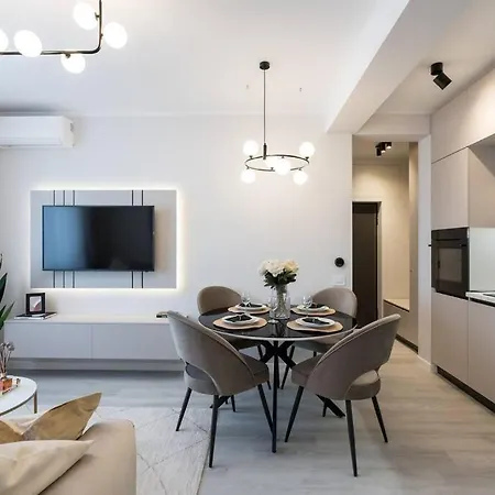 Apartment Stylish 2br Vilacrosse Passage - Netflix Bukarest