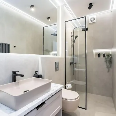 Daire Stylish 2br Vilacrosse Passage - Netflix Bükreş