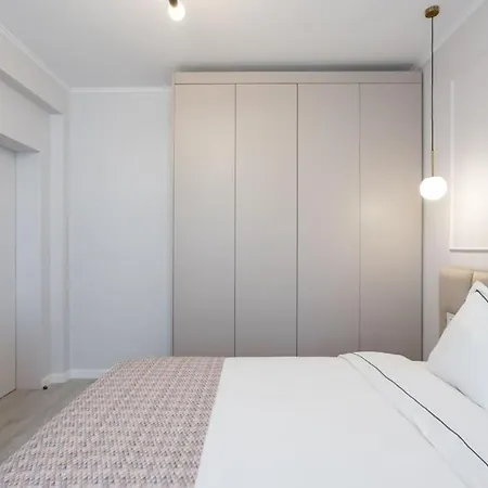 Stylish 2br Vilacrosse Passage - Netflix Bucarest